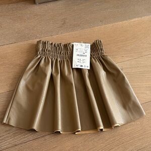 NEW Zara girls faux leather bronze skirt size 5/6